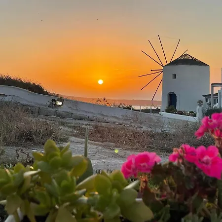 Sunset Queen In * Oia