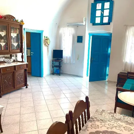 Sunset Queen In * Oia