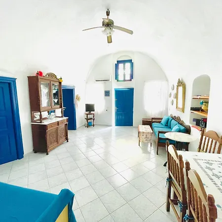 Sunset Queen In * Oia